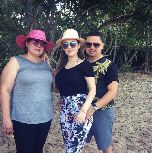 Larry Hernandez, Kenia Ontiveros