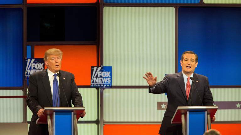 Ted Cruz, aquí con Donald Trump en un debate anterior, se enfrentará a Trump esta noche en Miami. (Getty)