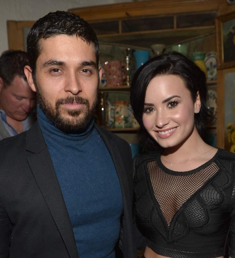  Wilmer Valderrama y Demi Lovato celebrando con Nick Jonas el éxito de su tema "Jealous". (Getty Images)