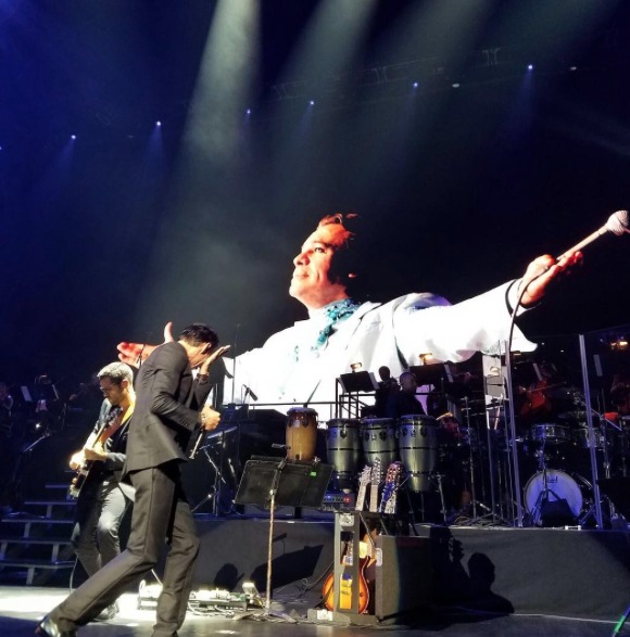 Marc Anthony le rinde tributo a Juan Gabriel durante su concierto en Nueva York. (Instagram)