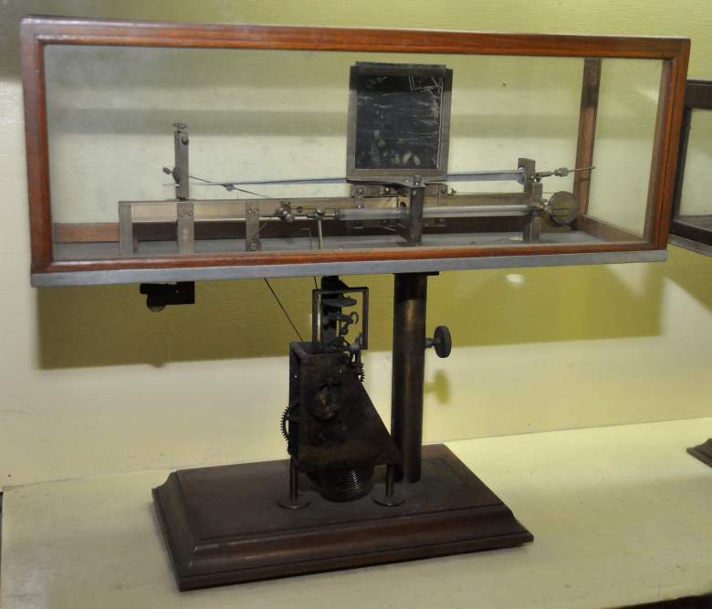 El crescógrafo es uno de sus inventos. (Wikimedia Commons)