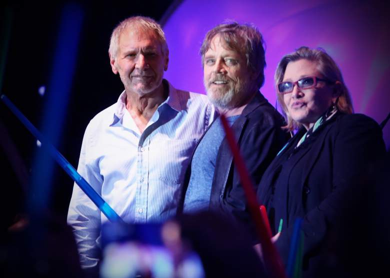 Harrison Ford (izq. a der.), Mark Hamill y Carrie Fisher en 2015. (Getty)