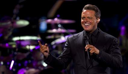 Foto: Myrka Dellanos revela imagen inédita con Luis Miguel