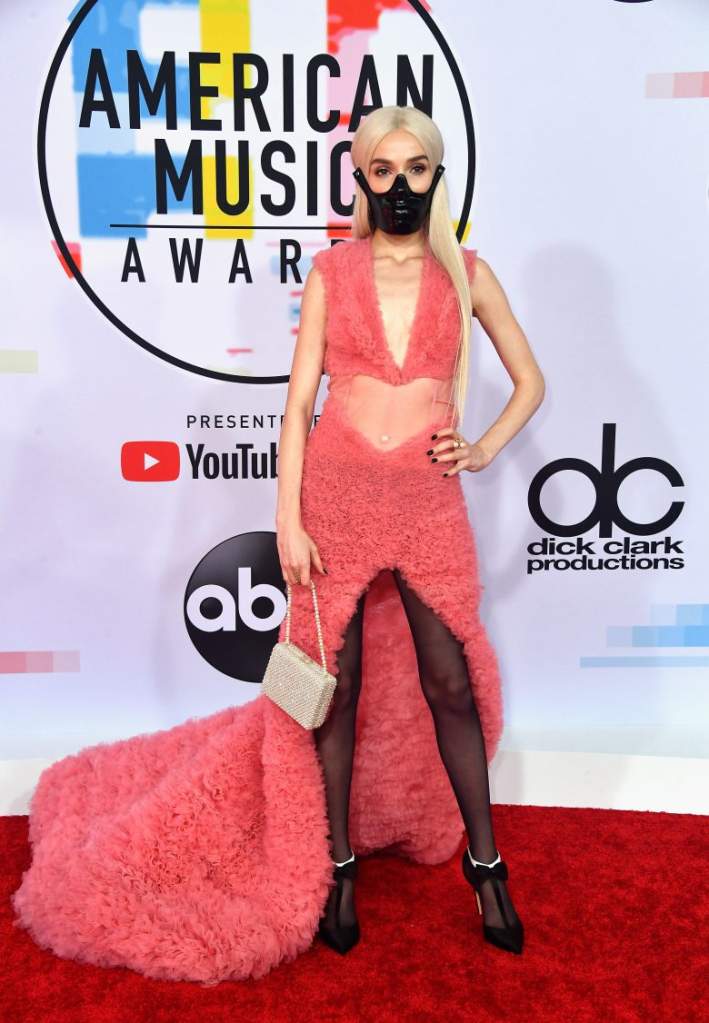 American Music Awards 2018: Los peores vestidos de la alfombra [FOTOS], peores vestidos, Poppy