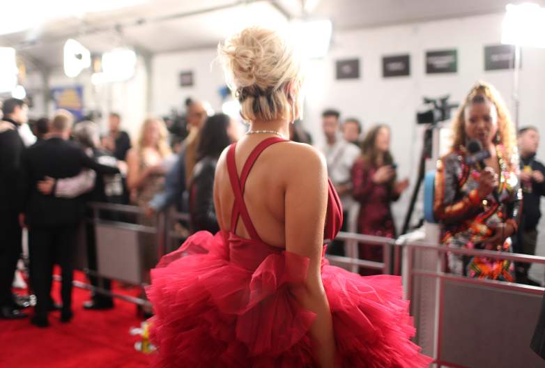 ¿Quién es el diseñador del vetido rojo de Bebe Rexha en los Grammys 2019?