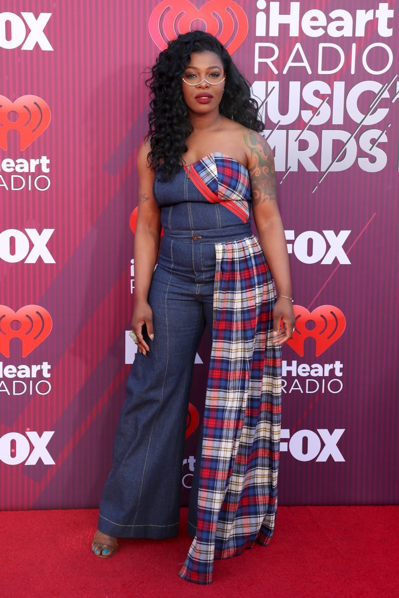 [FOTOS] iHeartRadio Music Awards 2019: Los peores vestidos de la Alfombra, Ta'Rhonda Jones