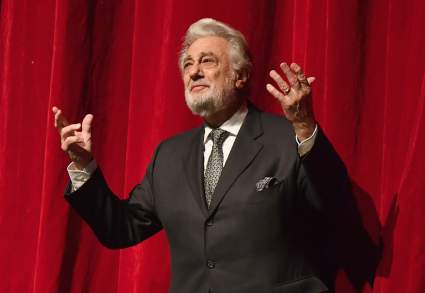 Plácido Domingo admite casos de acoso y pide perdón