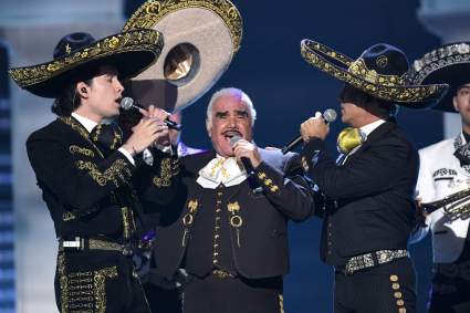 Vicente Fernández celebra sus 80 años: ¿está mal de salud?