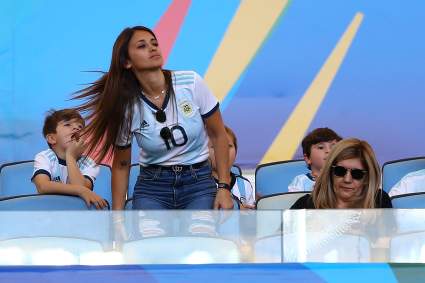 La foto que da la vuelta al mundo: Antonela Roccuzzo emocionó a Messi con una tierna imagen de sus hijos