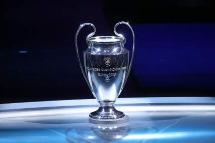 UEFA asigna árbitros para partidos de viernes de Champions