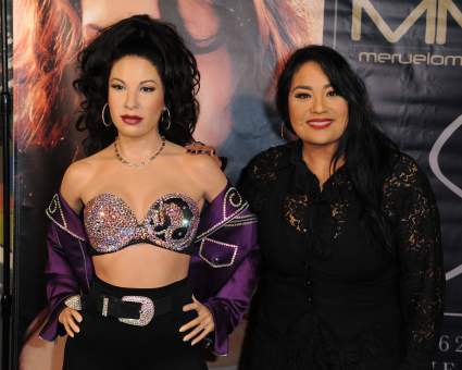 Estatua de Selena con gorra de Trump desata polémica: Qué pasó?