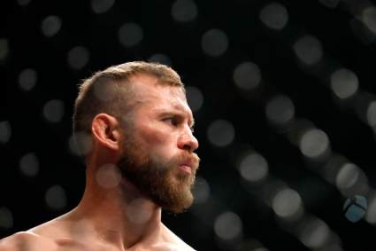 Uno de los luchadores más amados de la UFC anuncia su regreso. ¿Quién es?