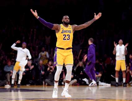 LeBron James interviene entre los que dudan de Chris Paul