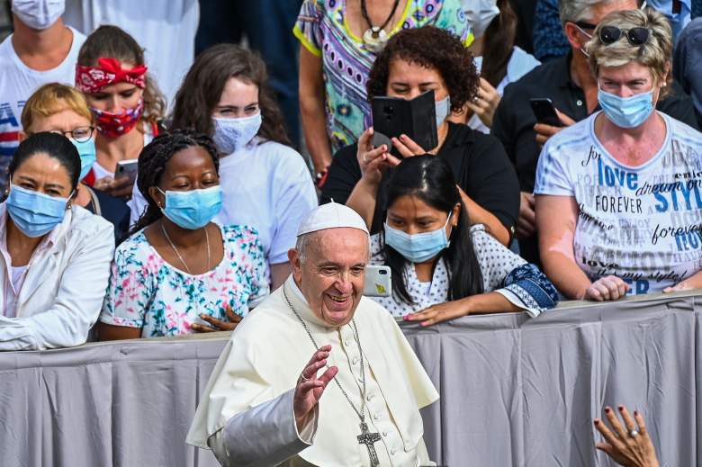 El Papa Francisco reaparece en público tras 6 meses resguardado, sin tapabocas