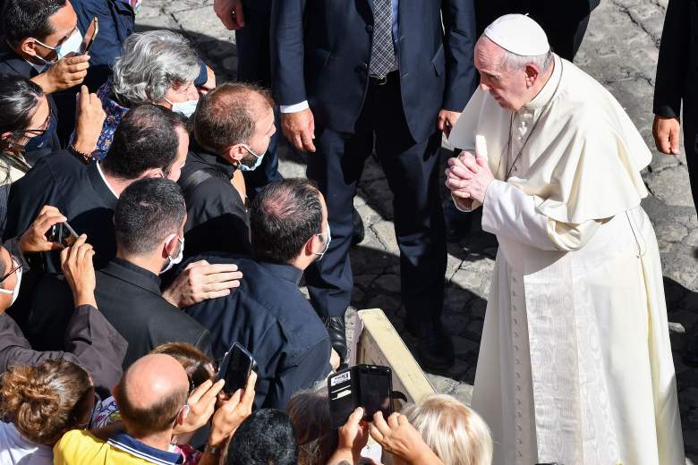 El Papa Francisco reaparece en público tras 6 meses resguardado, sin tapabocas