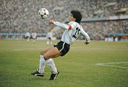 Un año de la muerte de Maradona: Mira su vida en fotos