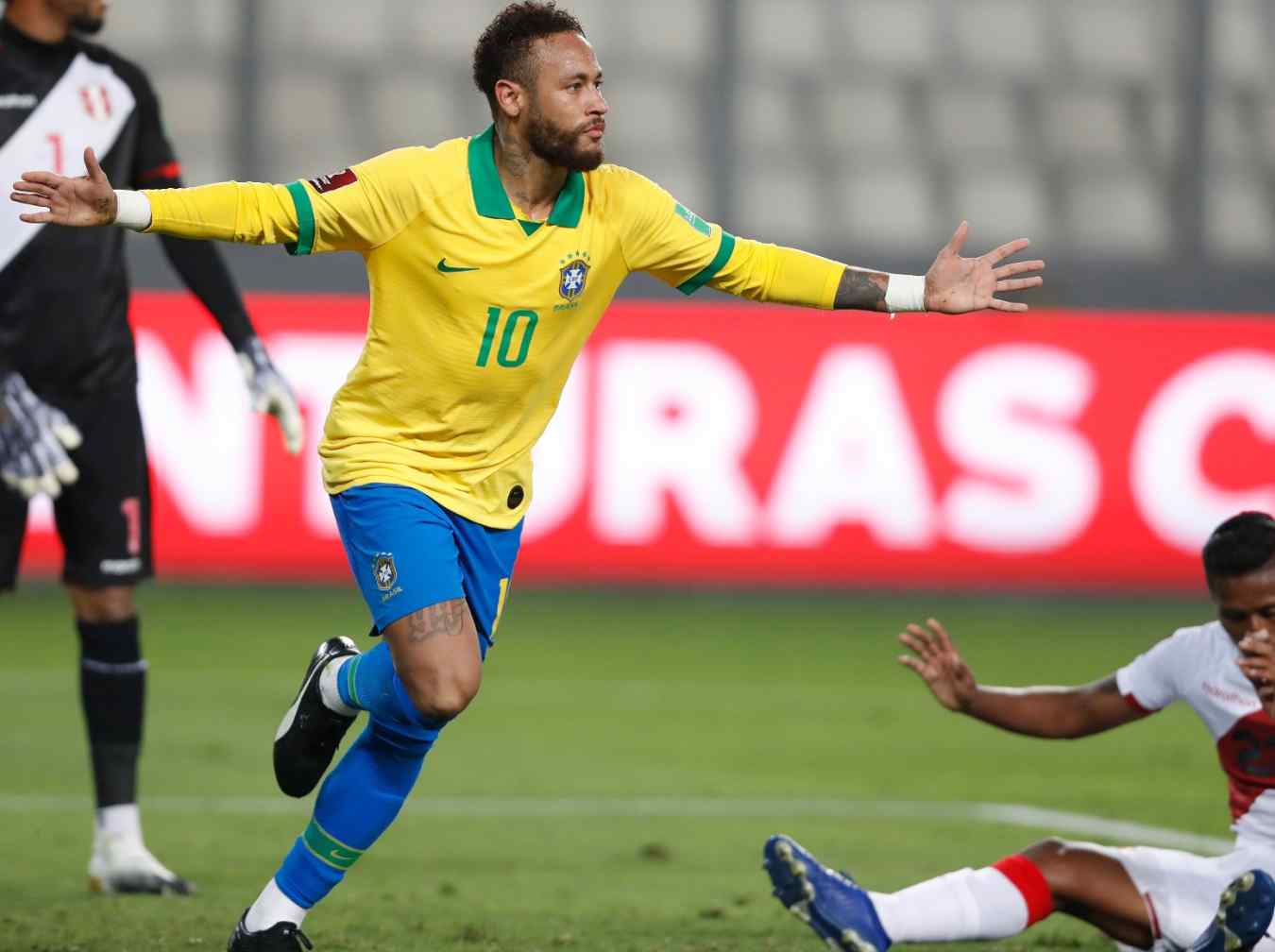 Neymar pasa a ser el segundo máximo goleador de Brasil