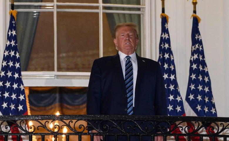 Trump regresó a la Casa Blanca aun enfermo de COVID-19 | AhoraMismo.com