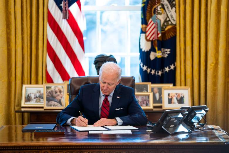 El presidente Biden firma órdenes ejecutivas sobre el acceso a la atención médica