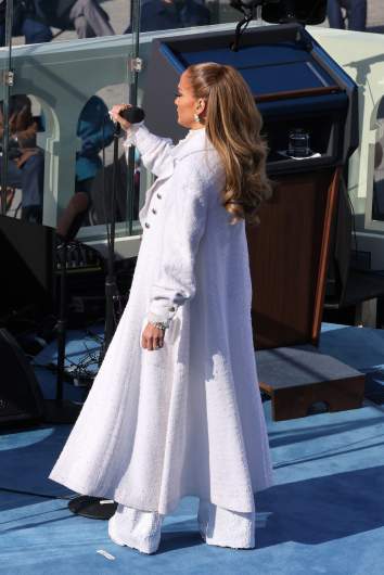Jennifer Lopez de blanco en la Inauguración.