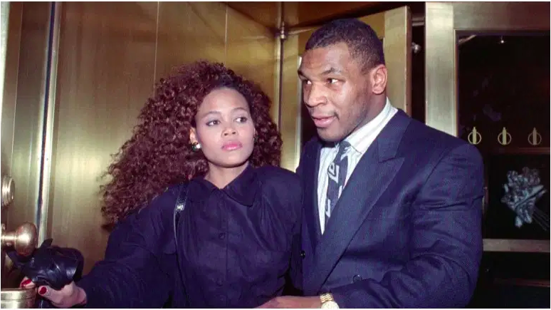 Robin Givens y Mike Tyson en 1988.