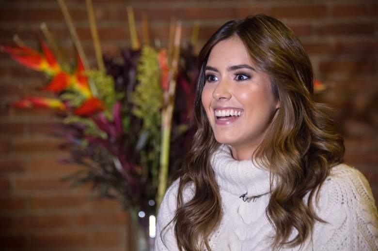 La colombiana Paulina Vega, Miss Universo 2014, hace gestos durante una entrevista con AFP en Bogotá, el 16 de noviembre de 2016.