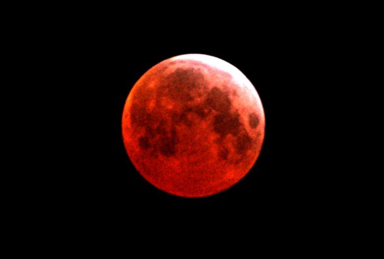 Esta noche habrá eclipse de Luna Roja: ¿Dónde puede verse y es seguro mirarlo sin gafas?