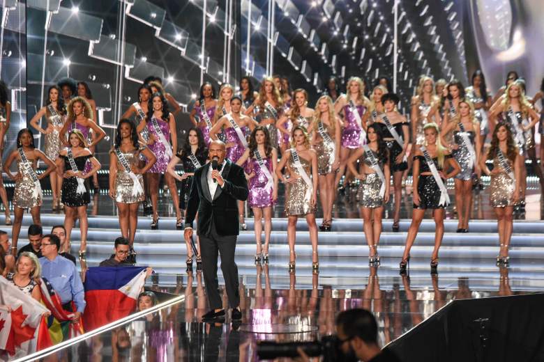 El presentador Steve Harvey habla durante el certamen de Miss Universo el 26 de noviembre de 2017 en Las Vegas, Nevada.