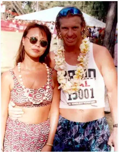 Catherine Suh en Hawaii con su novio Kelmer Beck