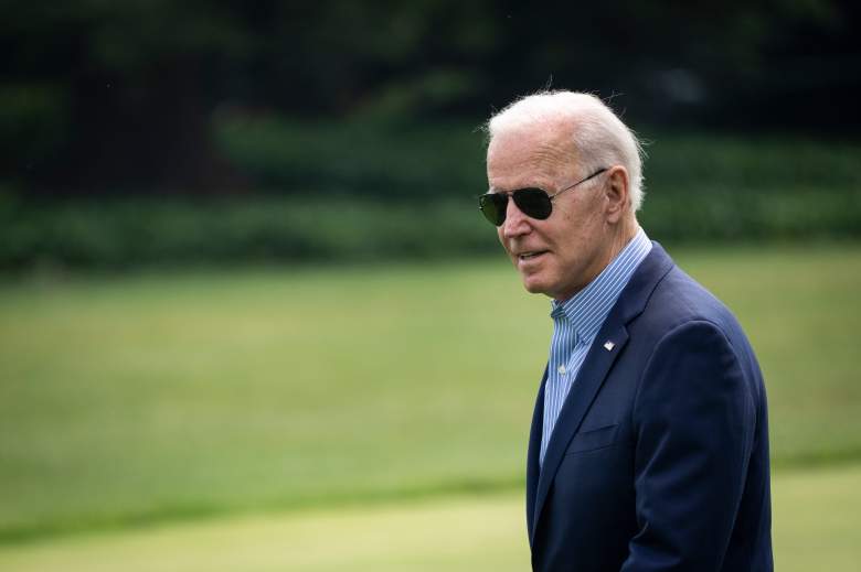 El presidente estadounidense Joe Biden camina hacia Marine One en el jardín sur de la Casa Blanca el 21 de julio de 2021 en Washington, DC.