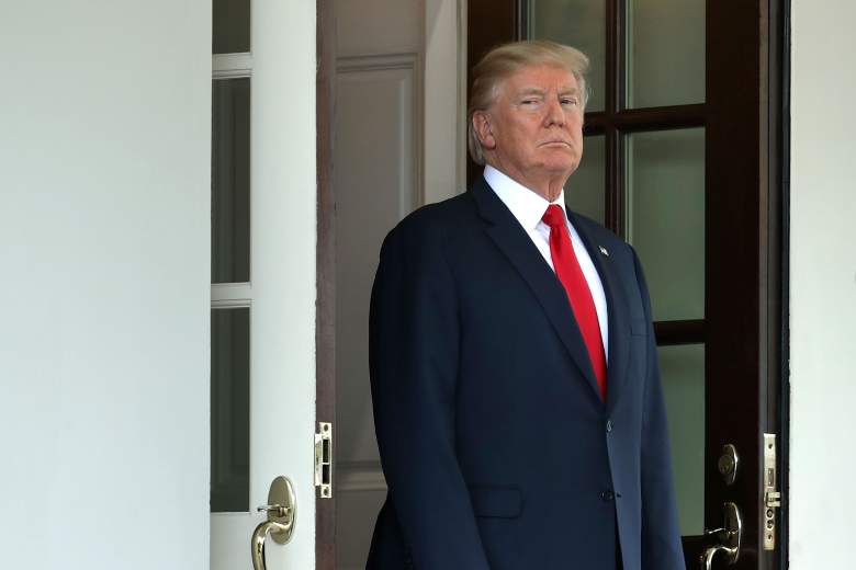 El presidente de Estados Unidos, Donald Trump, espera la llegada del presidente finlandés Sauli Niinisto a la Casa Blanca el 28 de agosto de 2017 en Washington, DC.