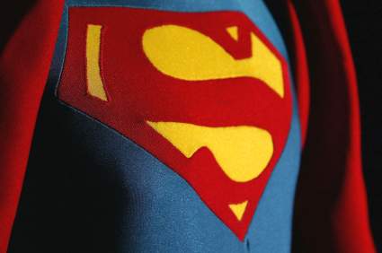 ¡Superman tiene novio!: El nuevo súper héroe ahora es bisexual