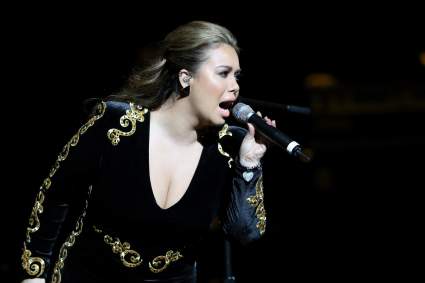 Chiquis Rivera le canta a un mal hombre