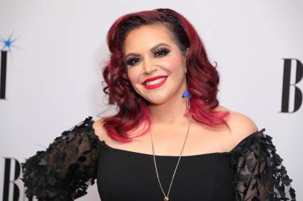 Jacqie Rivera sorprende en la alfombra de los Latin BMI tras importante resolución