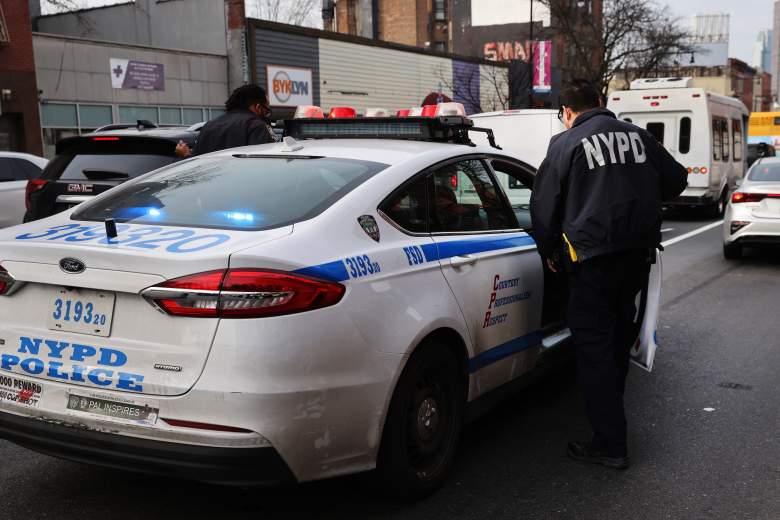 Atacan a ladrillazos en la cabeza a un anciano en Nueva York