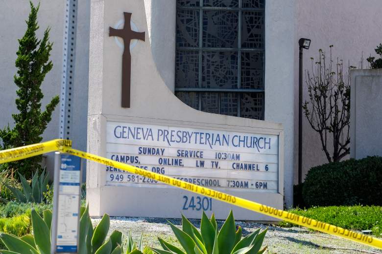 Se ve una cinta amarilla de la policía después de un tiroteo dentro de la Iglesia Presbiteriana de Ginebra en Laguna Woods, California, el 15 de mayo de 2022.