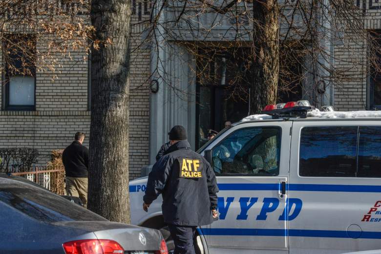 Miembros del Departamento de Policía de la ciudad de Nueva York y ATF investigan una dirección en el vecindario Flatbush de Brooklyn asociada con el presunto terrorista Akayed Ullah el 11 de diciembre de 2017 en la ciudad de Nueva York.
