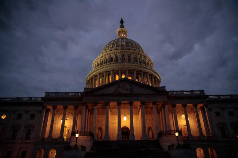 El Capitolio de los Estados Unidos se ve al anochecer, 21 de enero de 2018 en Washington, DC.