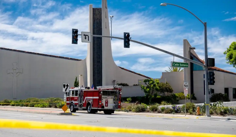 Una persona murió y cuatro personas resultaron gravemente heridas en un tiroteo en una iglesia presbiteriana de Ginebra en Laguna Woods el domingo 15 de mayo de 2022.
