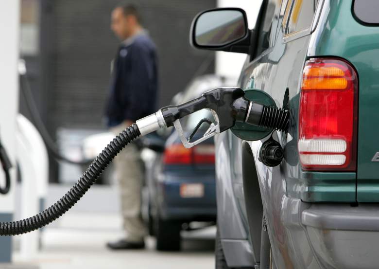 Joe Biden evalúa suspender el impuesto federal a la gasolina