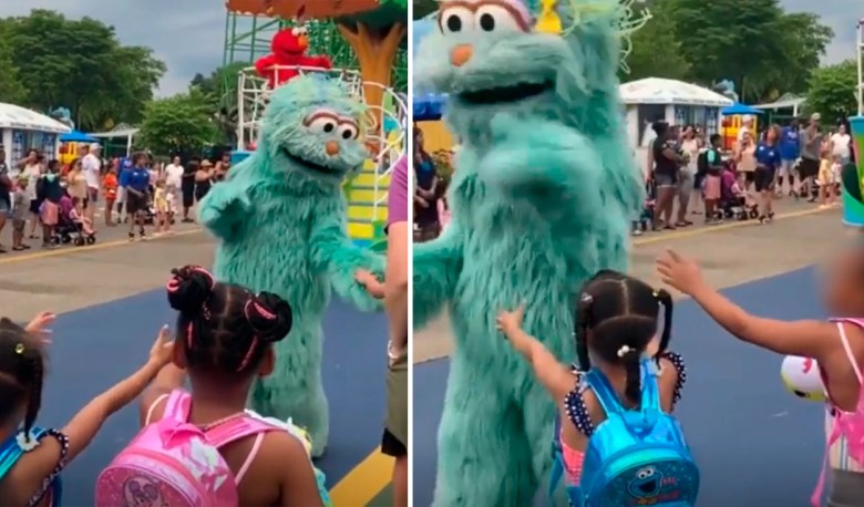 Rosita, un muppet de origen mexicano en Plaza Sésamo, protagonizó la polémica cuando se negó a saludar a niñas afroamericanas.