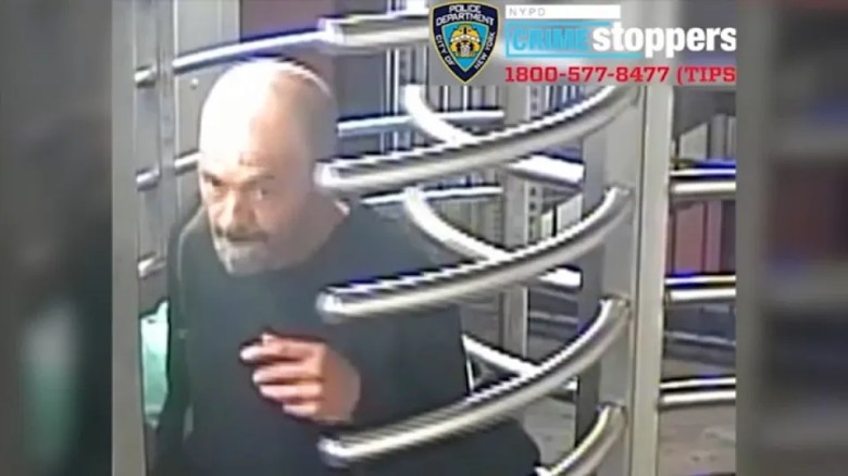 Policía busca agresor del metro