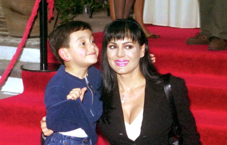 Maribel Guardia con su hijo Julián en 2001.