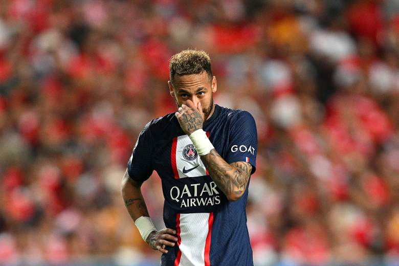 Ultras del PSG fueron a la casa de Neymar para pedirle que se vaya del club.
