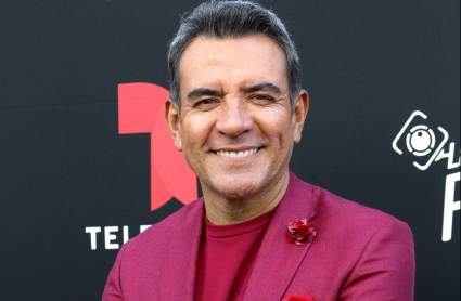 Héctor Sandarti regresa a conducir Hoy Día