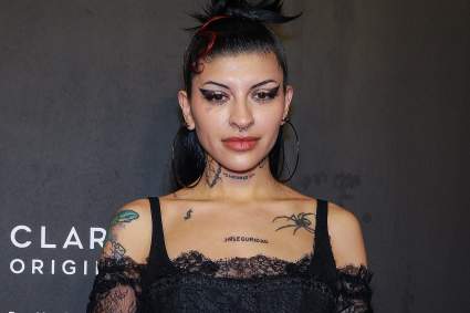 Cazzu aclara si Ángela Aguilar puede compartir con su hija Inti