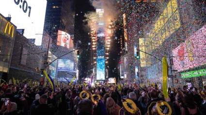 DWTS Alums Hosting New Year’s Specials in Times Square