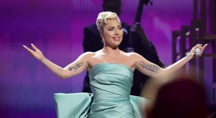 Lady Gaga sorpresas Fans con grandes noticias