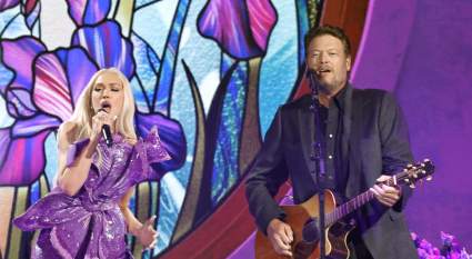 Gwen Stefani hace una aparición sorpresa en el concierto del marido Blake Shelton