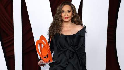 Tina Knowles tiene mensaje para las mujeres mientras revela su viaje de cáncer de mama